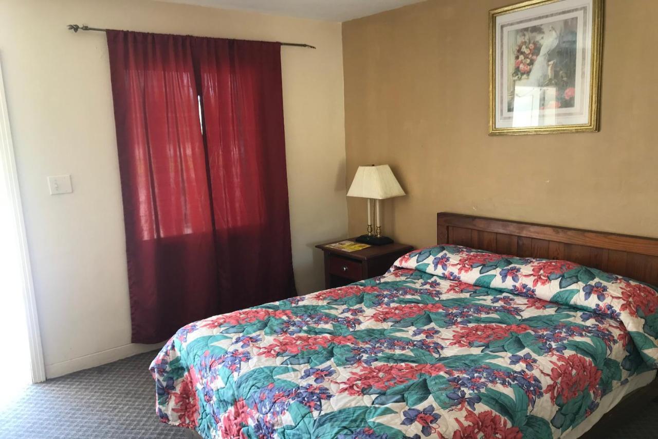 Hotel O Near Fanning Springs State Park Us Hwy 98 Old Town Eksteriør billede